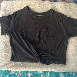 American Eagle charcoal gray short sleeve shirt
